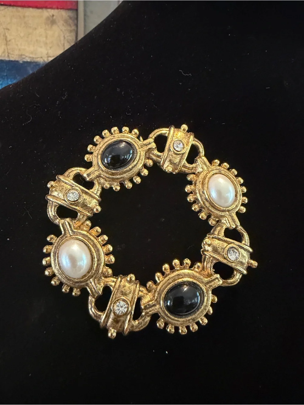 Vintage Gold Tone Faux Pearl &‎ Black Cabochon Rhinestone Circle Brooch Pin